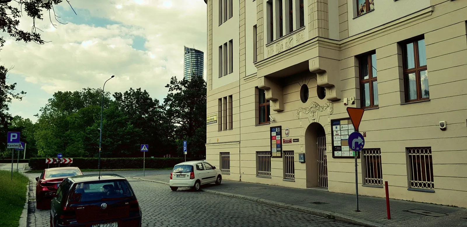 Budynek gabinetu przy ulicy Sudeckiej 74